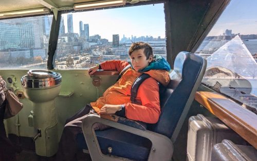 PXL 20241207 170534707