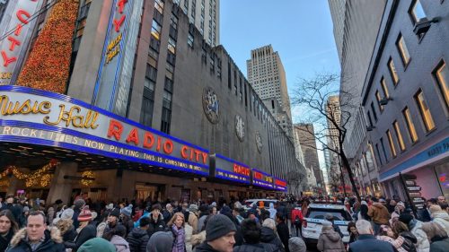 PXL 20241207 204042187.MP 