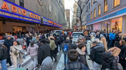 PXL 20241207 204044819